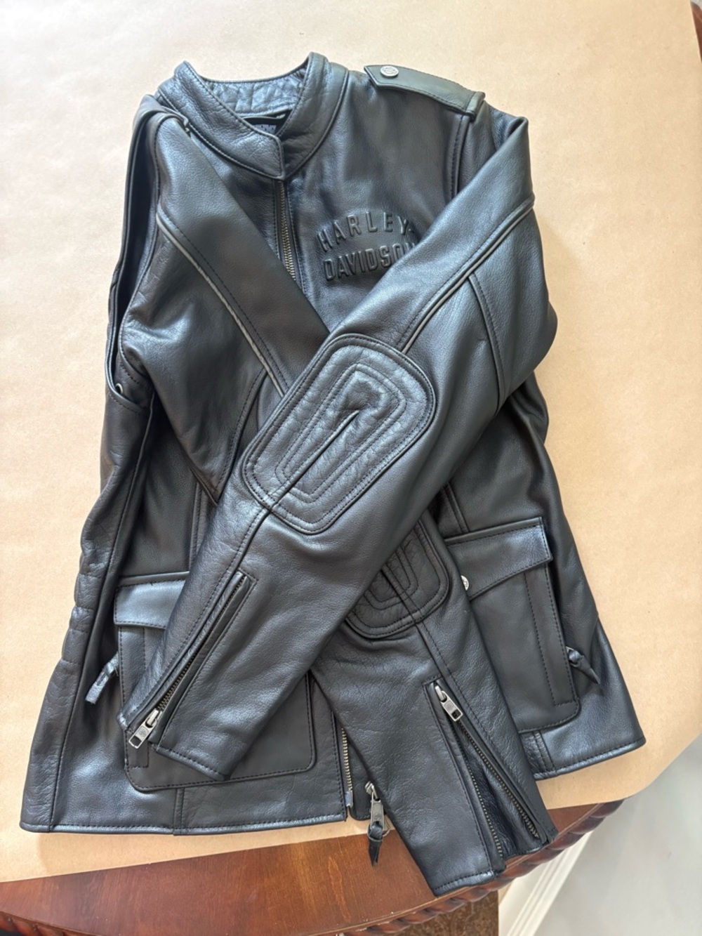 NEW Never Worn Harley-Davidson Black Women’s Leather Riding Jacket & Gloves - Picture 5 of 7